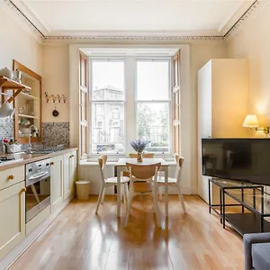 Apartment Spacious & Unique 1 Bed With Wifi, Edinburgh